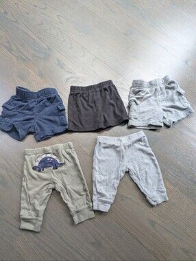 Baby Boy Bottoms Bundle - 5 Pieces - Size 0-3 Months - Carter's & Jumping Beans